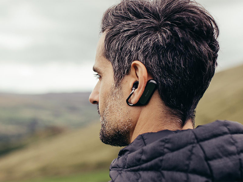 تعرّف إلى سماعة Xperia Ear Duo الجديدة من سوني
